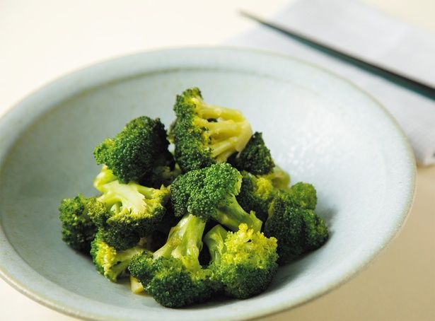 オリーブオイルのコクが重なる、味わい深い一品 （C）安井ファーム／KADOKAWA