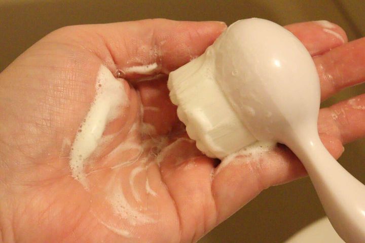 ダイソーの洗顔ブラシの泡立ち