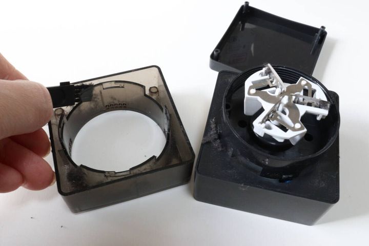 電動毛玉取り（スクエア、USB充電式） 掃除