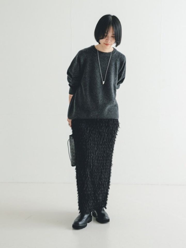 2026大人女性おすすめ黒スカートワントーンコーデ