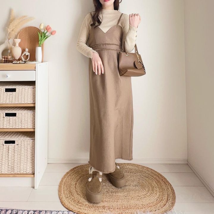 画像: キャミワンピース合わせで上品な印象に