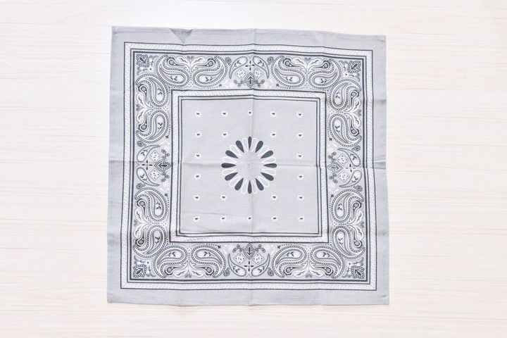 100均のバンダナはおしゃれで使える！【セリア・ダイソー・キャンドゥ】