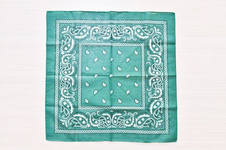 100均のバンダナはおしゃれで使える！【セリア・ダイソー・キャンドゥ】