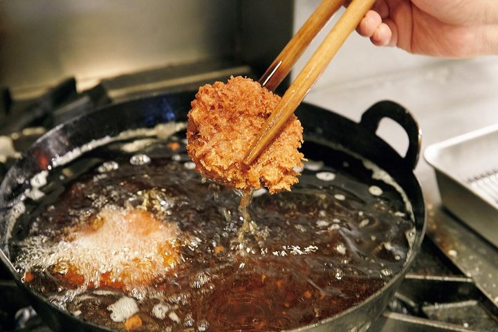 衣をつけて揚げる⑤