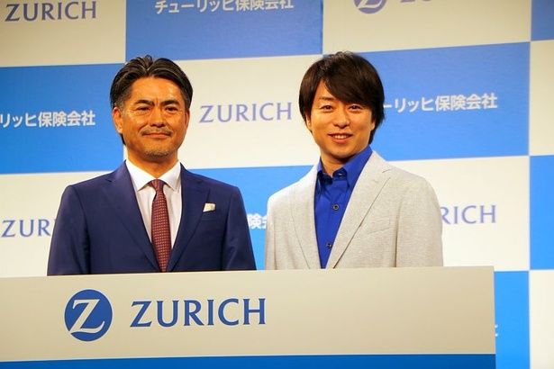 「誠実な眼差し、幅広い世代の方々が感じている安心感」が櫻井翔さん起用の理由に！(左から)西浦正親さんと櫻井翔さん