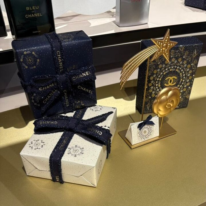 ホリデーギフトショップには隠れココマークも♡