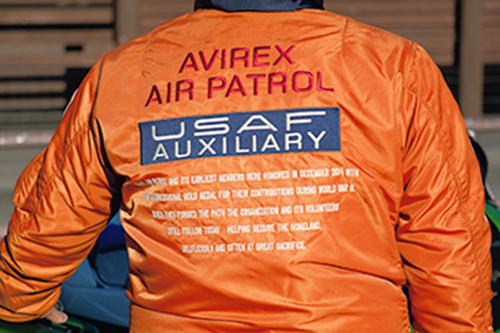 【冬のバイクコーデ】木枯らしに負けない！BikeJIN読者8名の「防寒×個性」スナップ｜トナリのバイク人関西