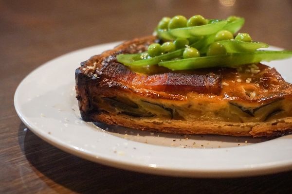 【東大阪】白い壁の向こう、小さなフランスが咲いていた【ジャルダン・デ・ラン】