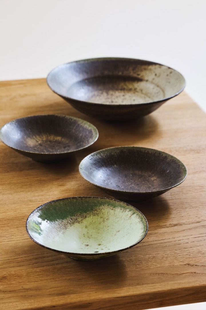 滋賀県信楽で作陶している清岡幸道（きよおかこうどう）さんの器。