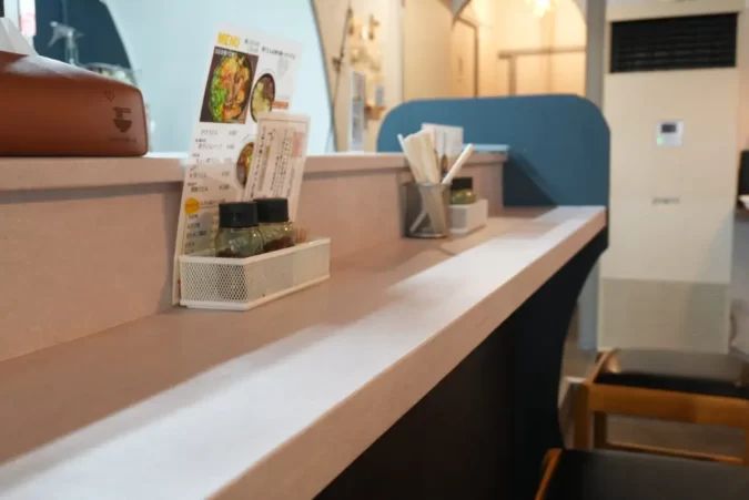 KITCHENあーる 店内 カウンター