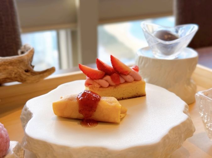 寿司割烹 ともづな いちごの手作りクレープ