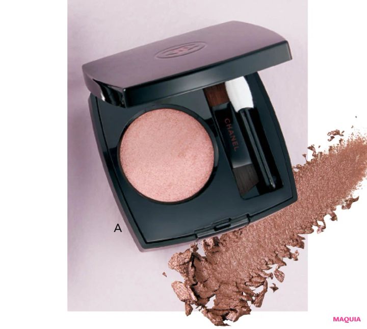 鈴木えみ 2026年春気になるトレンドコスメ シャネル オンブル エサンシエル 267