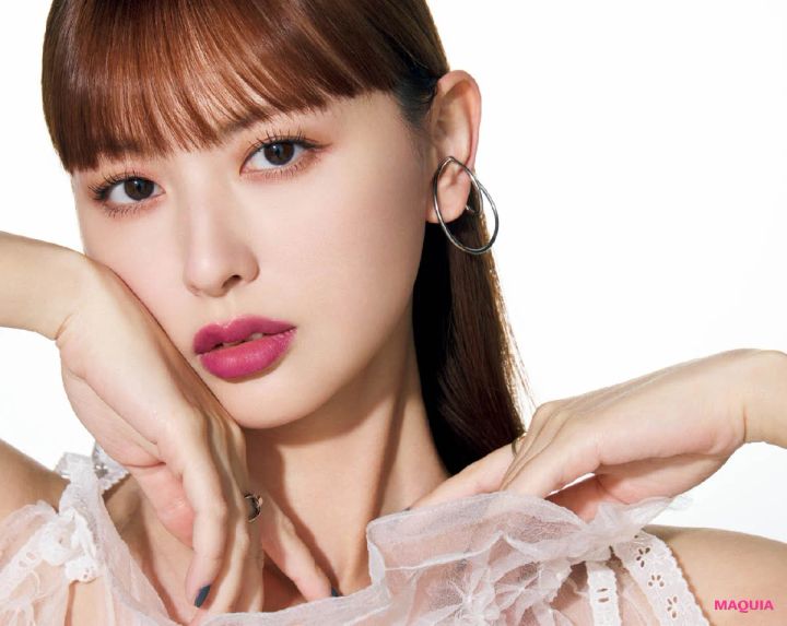 【鈴木えみさんが選ぶ春新作コスメ】アイシャドウ・リップ6選！抜け感やピンク×ブラウンが今季の気分