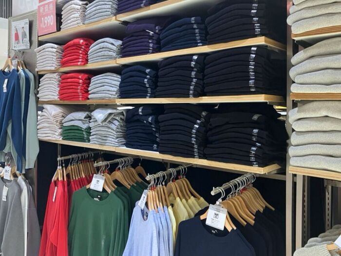 【ユニクロ】買い足すなら今！人気の『万能セーター』がついに値下げ。イロチ買いもおすすめです♡