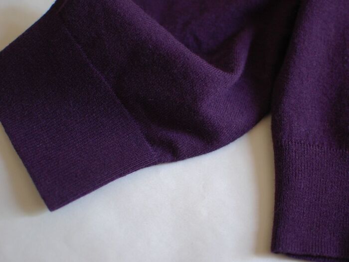 【ユニクロ】買い足すなら今！人気の『万能セーター』がついに値下げ。イロチ買いもおすすめです♡