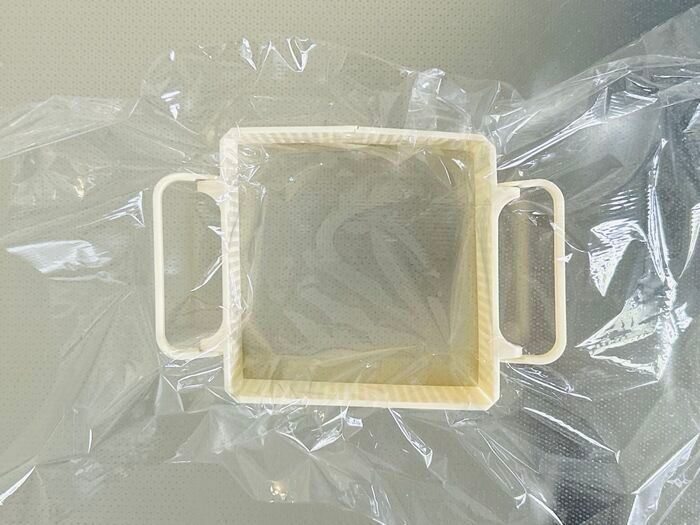 【ダイソー】不思議な『枠』に詰めるだけで…？→地味に面倒な作業がめちゃラクに！1個あると便利です♪