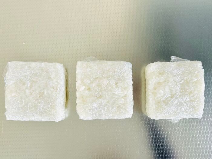 【ダイソー】不思議な『枠』に詰めるだけで…？→地味に面倒な作業がめちゃラクに！1個あると便利です♪