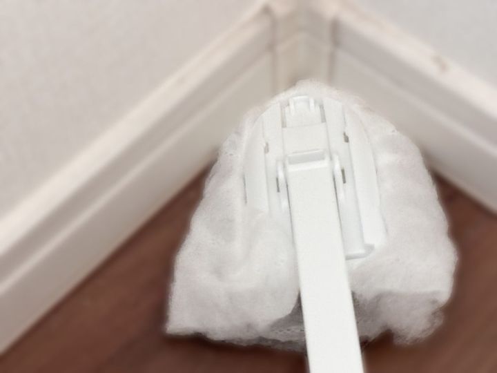 ほこりが集まりやすい部屋の隅の掃除もラク