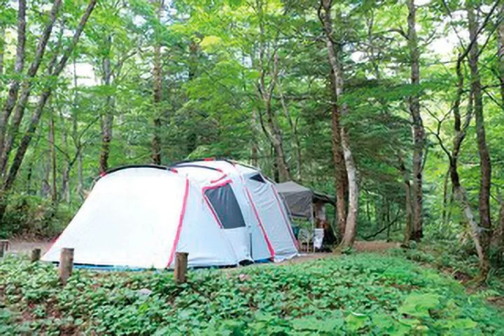 知らないと損！冬キャンプで一番つらい「足先の冷え」、靴下でここまで変わる