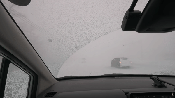 知らないと損！冬キャンプで一番つらい「足先の冷え」、靴下でここまで変わる