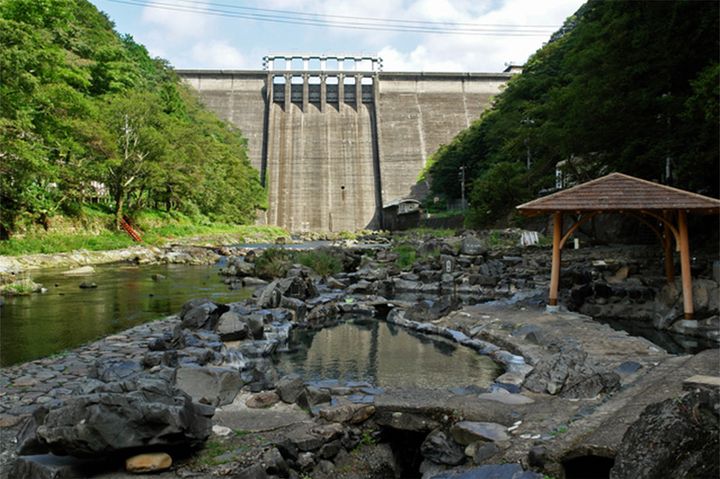 冬は温泉から眺める日の出が格別！