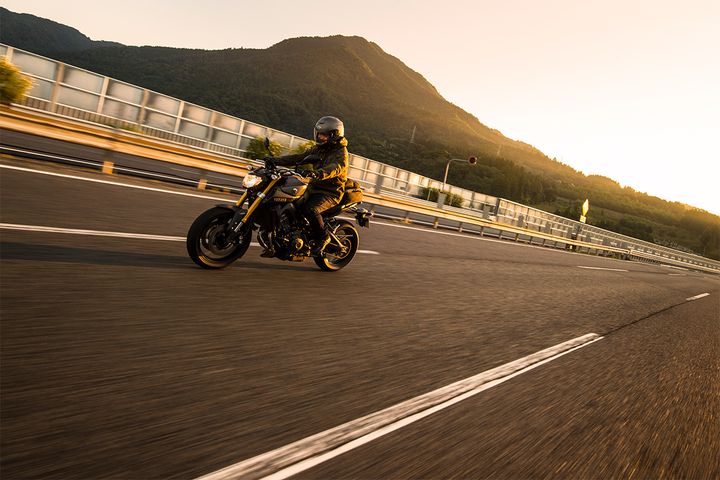 冬は温泉から眺める日の出が格別！