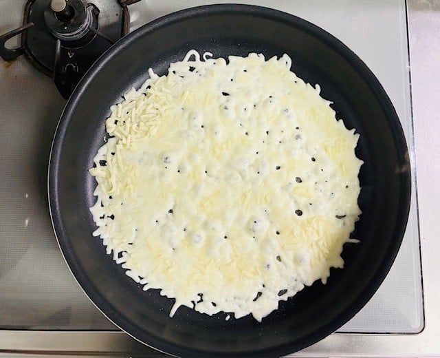 食パンで作るホールピザ作り方