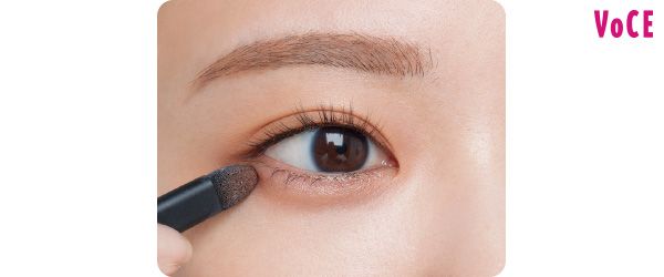 （4）くすみピンクのキラキラで涙袋をぷっくりと