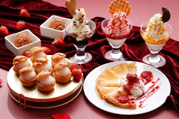 焼きたてのクレープやシュークリームなど、カスタマイズコーナーがさらに充実