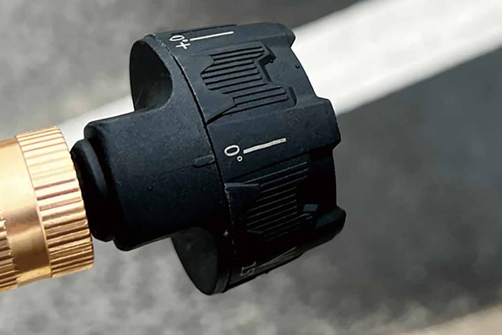 【カスタムジャパン｜スマートポータブル01 高圧洗浄機】洗車環境を選ばない、水道、電源いらず！【編集スタッフが本気で試す！みんなのテスト】