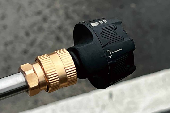 【カスタムジャパン｜スマートポータブル01 高圧洗浄機】洗車環境を選ばない、水道、電源いらず！【編集スタッフが本気で試す！みんなのテスト】