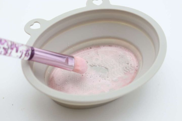 メイクブラシクリーナー 使用例