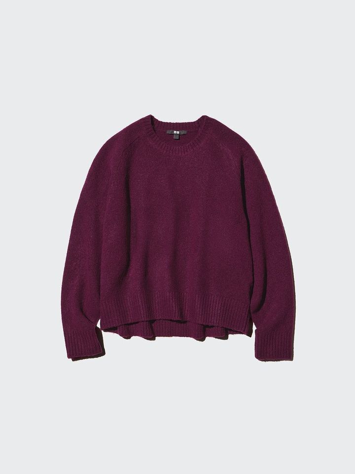 ユニクロのスフレヤーンクルーネックセーター