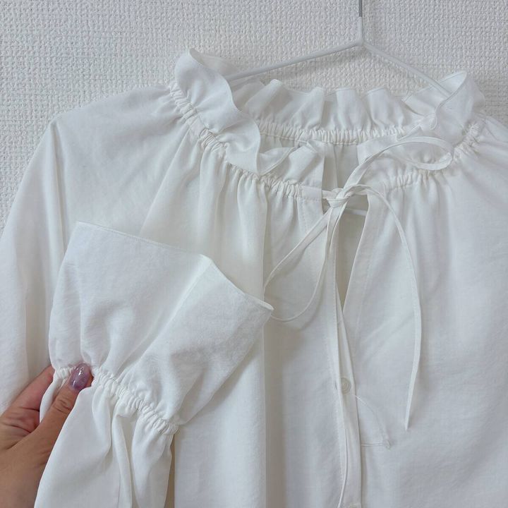 GUフリルネックチュニックのフリル部分