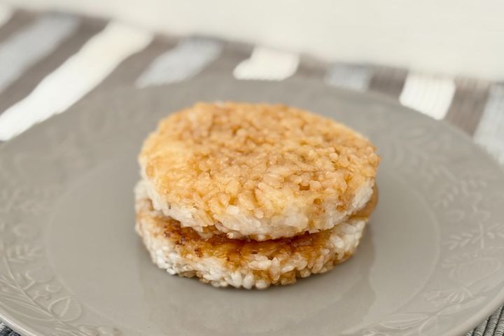 生姜がしっかりきいてる！【セブン】ワンハンドOKの冷凍グルメって？