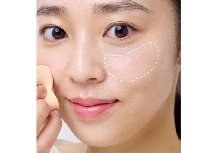 チークの塗る位置を示した画像