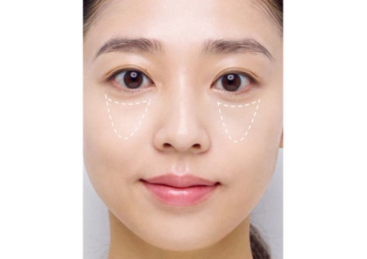 クッションファンデを塗る位置を示した画像