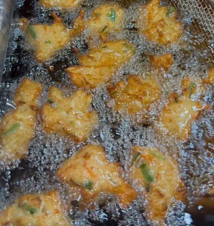 松野下蒲鉾が開発した、酒飲みのための「突き抜けたさつま揚げ」シリーズ先行販売中！