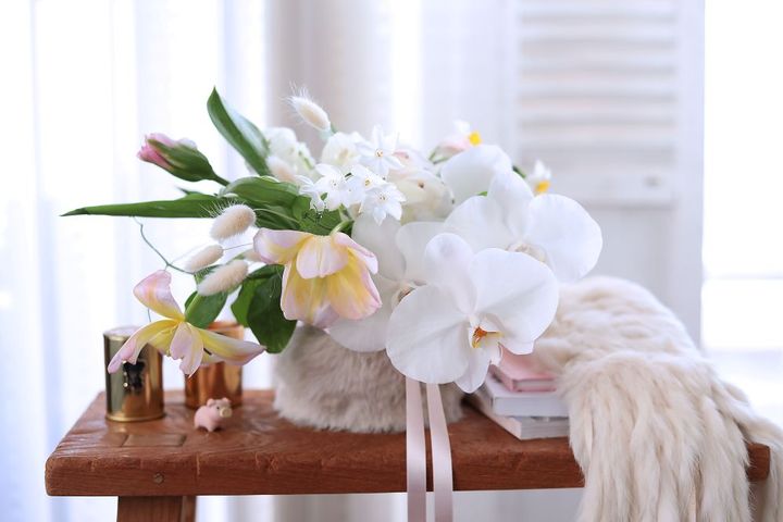 ファーと生花のアレンジ