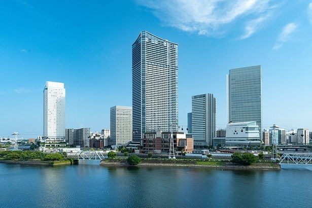 東急みなとみらい線・馬車道駅すぐの場所にオープンしたOMO5横浜馬車道。建物の46階から51階までが同施設だ