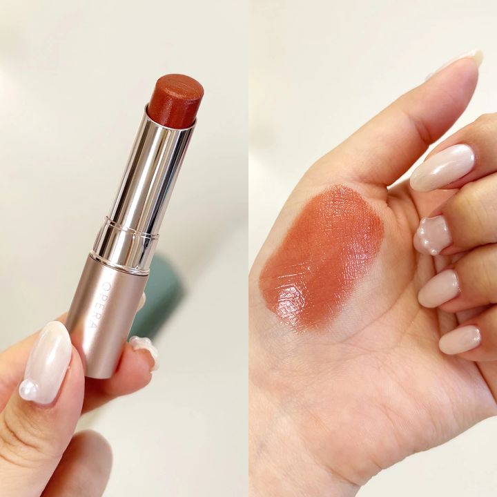 ネイビーニット×ウォームベージュリップ オペラ グロウリップティント 301