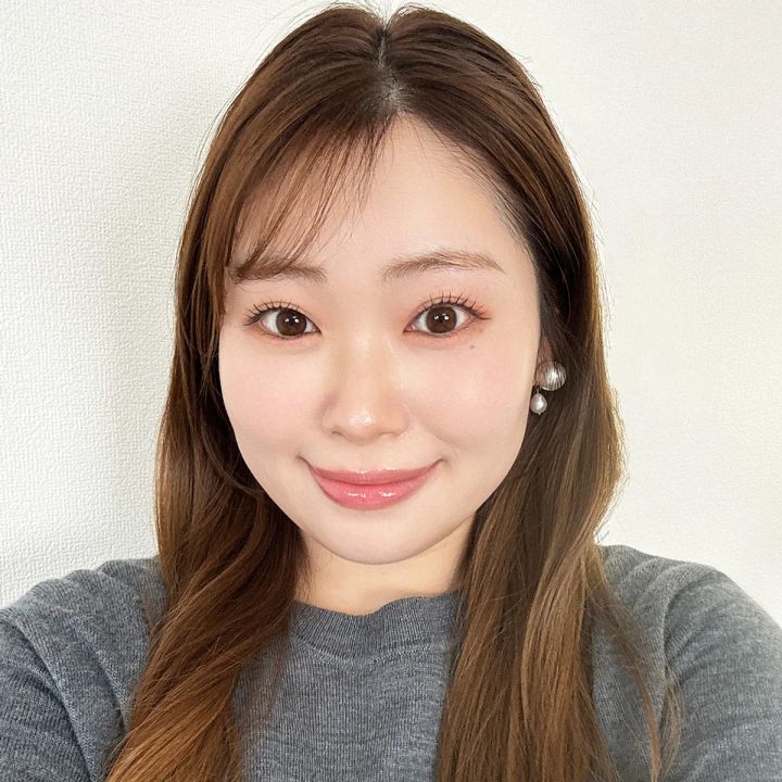 グレーニット×ミルキーピンク インフルエンサー りかこ