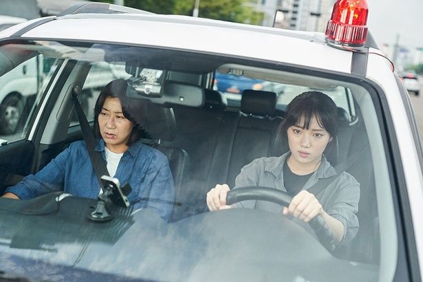 対照的な2人の女性刑事たちが、ある事件のため結託する(『ガール・コップス』) [c]2019 CJ ENM Co., Ltd., MOHO FILM ALL RIGHTS RESERVED