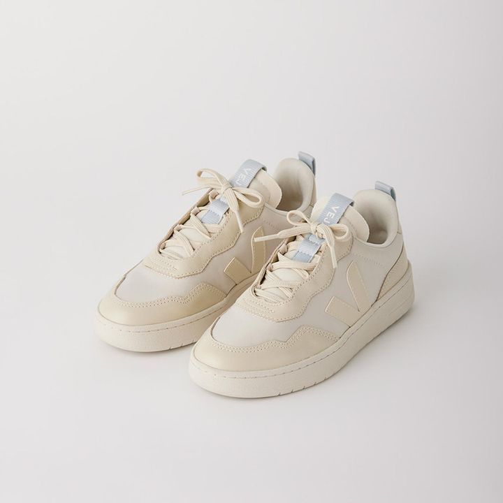 画像: ナチュラル ¥34,650／CFCL×VEJA ©CFCL Inc. 出典：www.veja-store.com