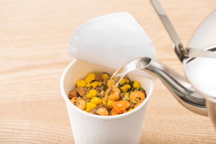 カップタイプの食品