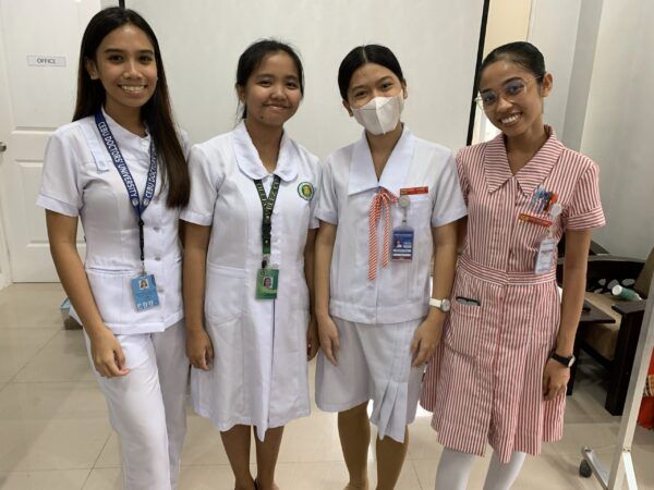 フィリピンの貧困層の若者が看護師に！夢の扉を開くDAREDEMO HEROの取り組み