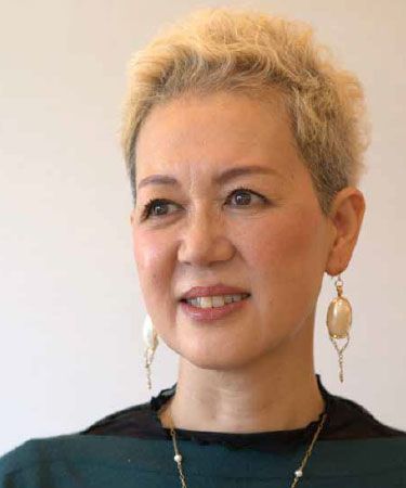 50代ショート：ブリーチで白髪を若々しく見せる！