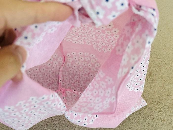 結んでちょこっと縫うだけ！『手ぬぐい1枚』でお散歩バッグができちゃった♪【簡単ハンドメイド】