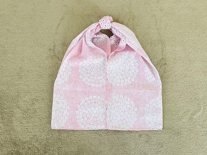 結んでちょこっと縫うだけ！『手ぬぐい1枚』でお散歩バッグができちゃった♪【簡単ハンドメイド】