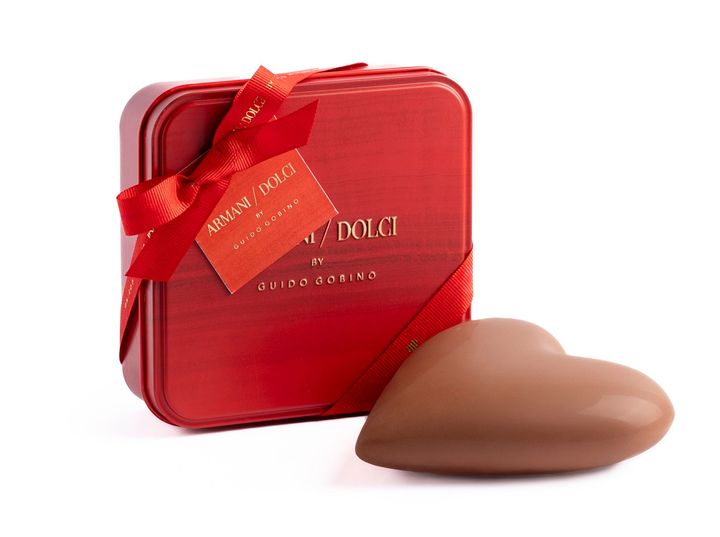 「バレンタイン&ホワイトデー限定缶ボックス（ドラジェ入りホローハート） 」8,600円